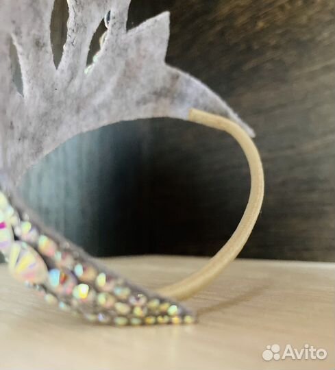 Корона на гульку для гимнастики