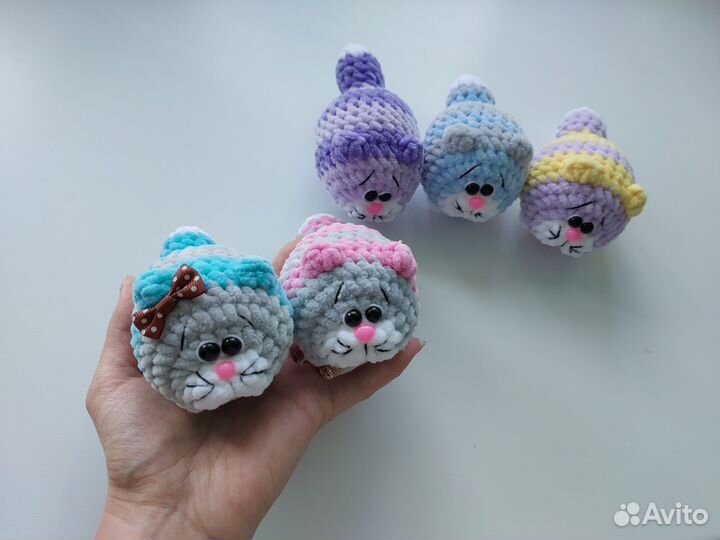 Вязаные брелки