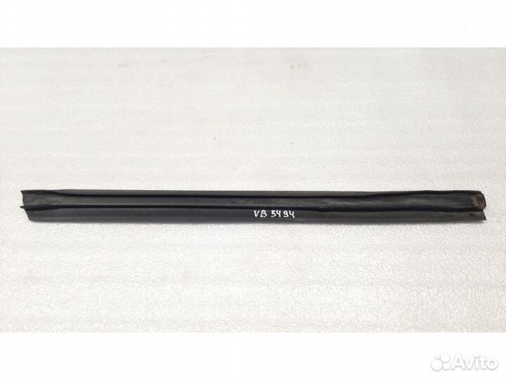 Молдинг двери audi 100 C4 задний левый нижний