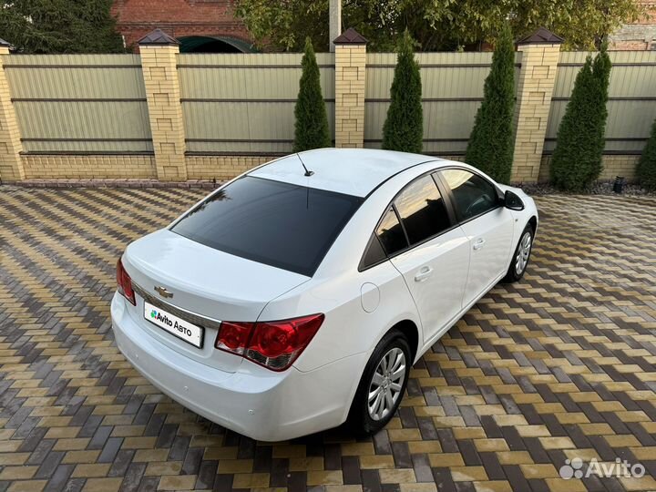 Chevrolet Cruze 1.8 AT, 2011, 135 000 км