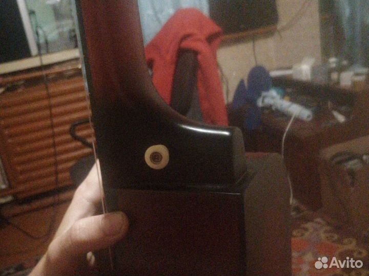 Акустическая гитара