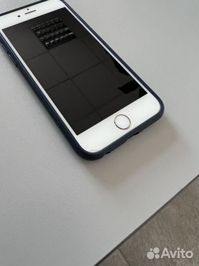 Телефон iPhone 6s