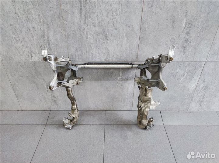 Подрамник Audi A4 B8