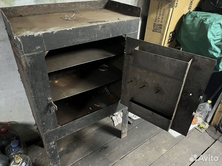 Сейф металлический