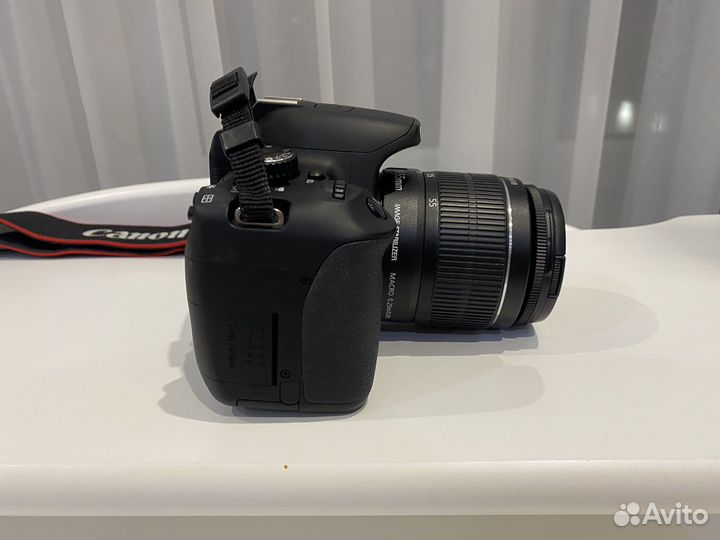 Зеркальный фотоаппарат Canon 650d