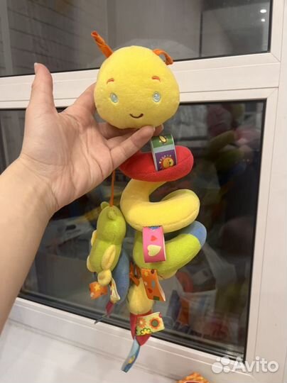 Мобиль и игрушки