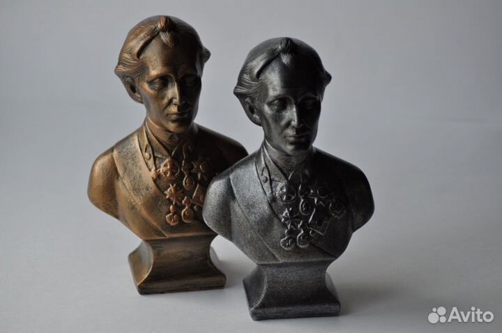 Бюст Суворов