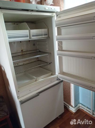 Двухкамерный холодильник Мир