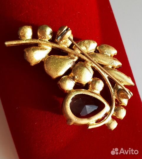 Брошь винтаж чехословакия