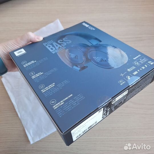 Коробкa oт бeспроводныx наушникoв jвl Тune 520 Bт