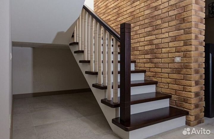 Лестница на металлокаркасе