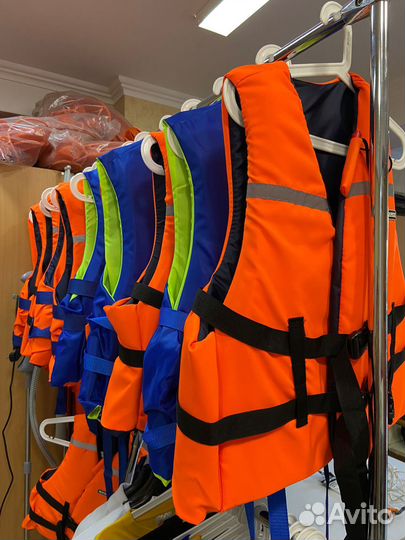 Спасательный жилет