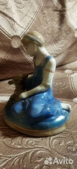 Фарфоровые статуэтки