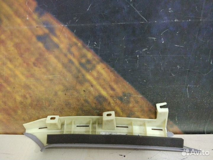 Обшивка салона левая Audi A8 D3 BFM 2004