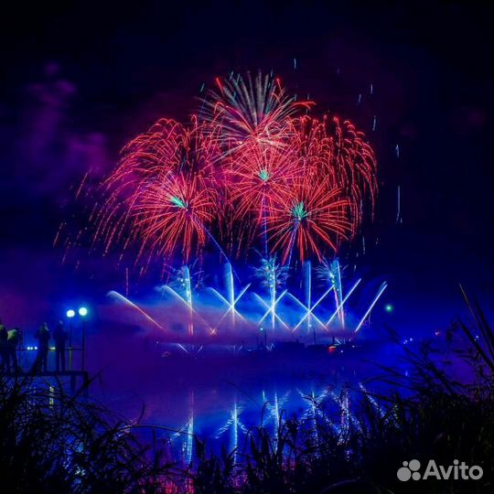 Салюты,фейерверки,пирошоу,спецэффекты,дымы