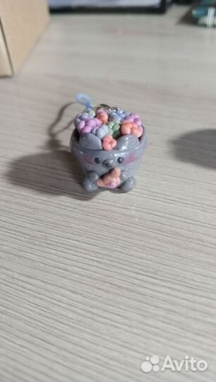 Фигурки из глины и бисера