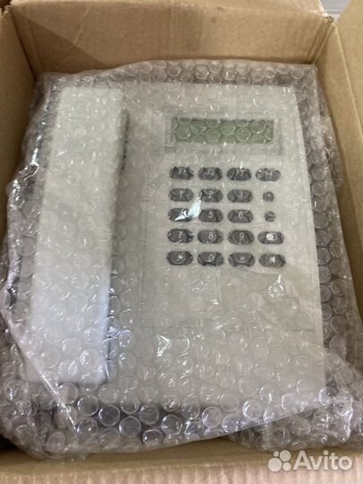 Многофункциональный системный телефон DTS5