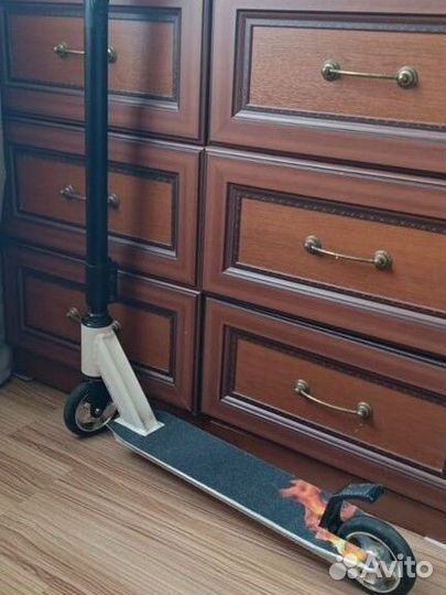 Трюковой самокат