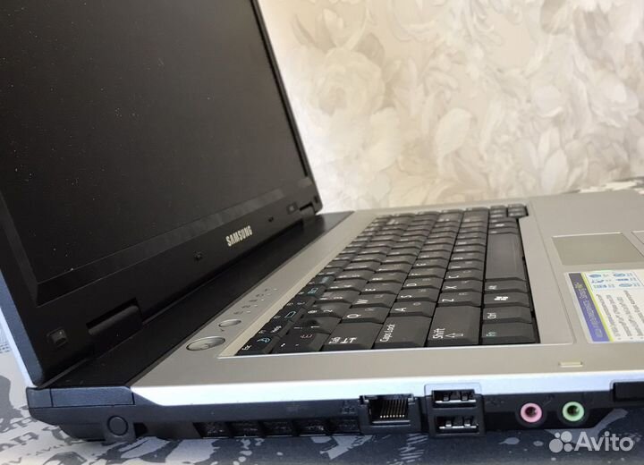 Ноутбук Samsung NP-R40 нерабочий, на запчачти