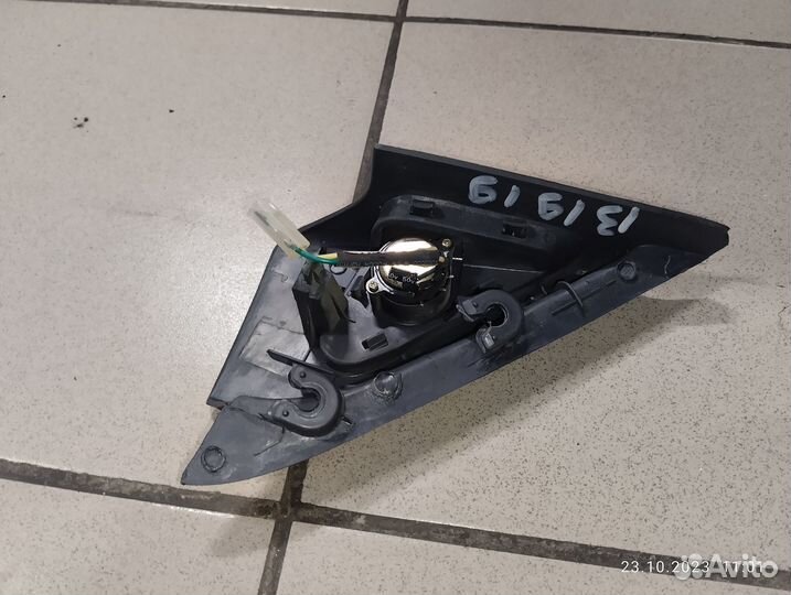 Уголок зеркала с динамиком правый Emgrand X7