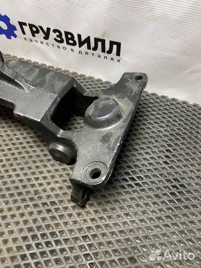 Кронштейн кабины правый Renault Premium 5010629268