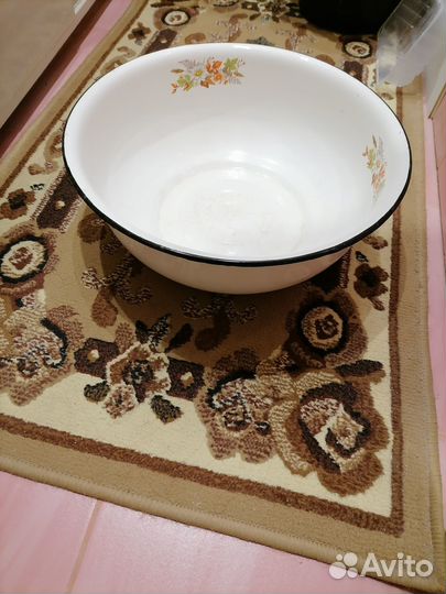 Эмалированный таз