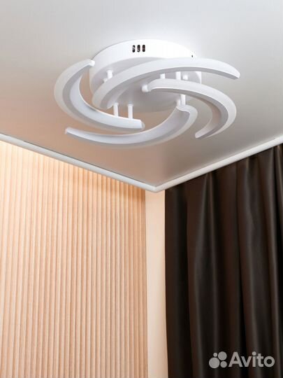 Люстра светодиодная потолочная 5 ламп