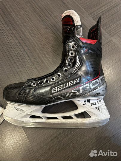 Хоккейные коньки bauer