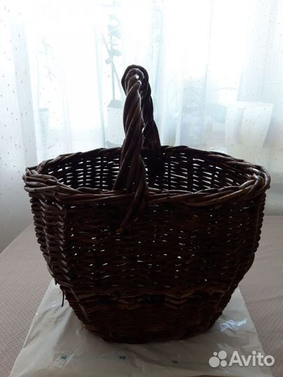 Корзина плетеная