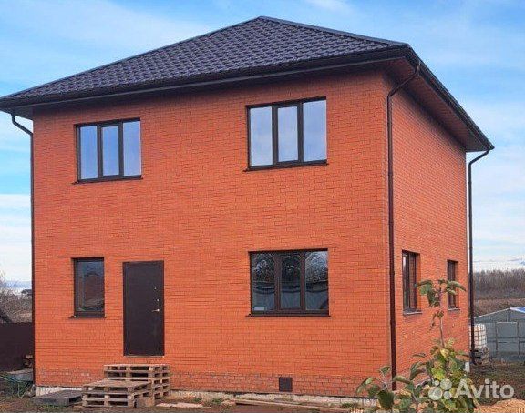 Кирпич облицовочный красный 1,0 нф