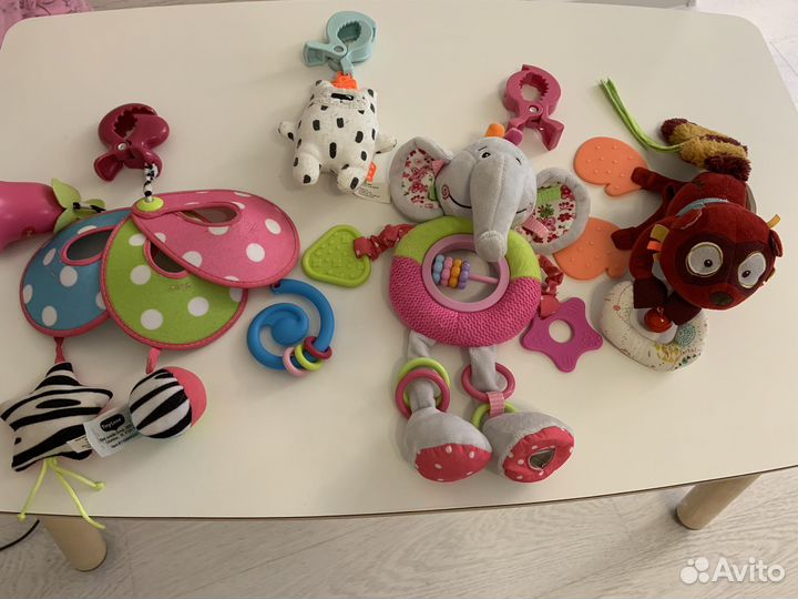 Развивающие игрушки-подвески,lillputiens,tiny love