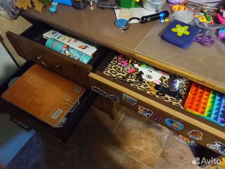 Письменный стол