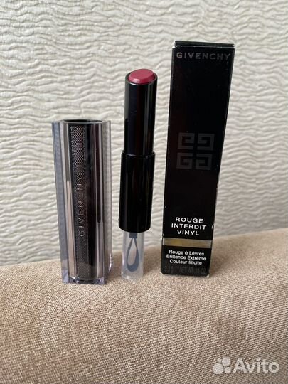 Малиновая помада Givenchy 18 african raspberry