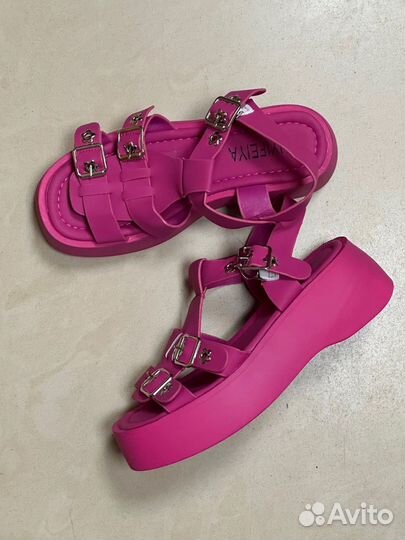 Сандали женские