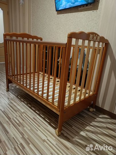 Детская кроватка