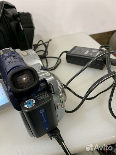 Видеокамера Sony DCR- DVD200E