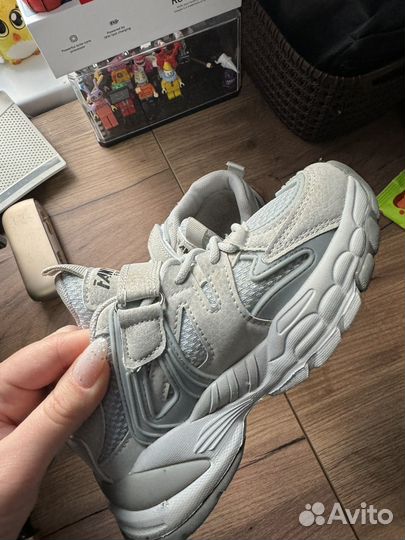 Кроссовки детские