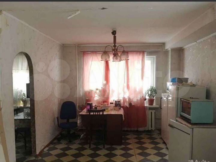 4-к. квартира, 83 м², 1/9 эт.