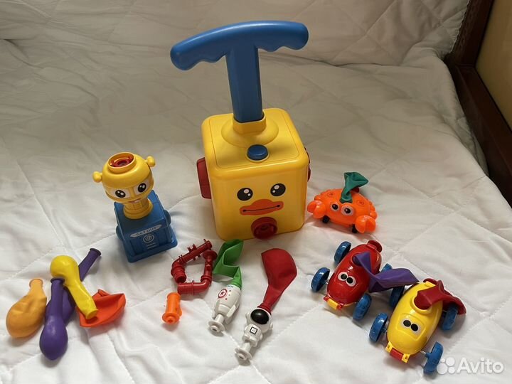 Машинка с надувными шарами