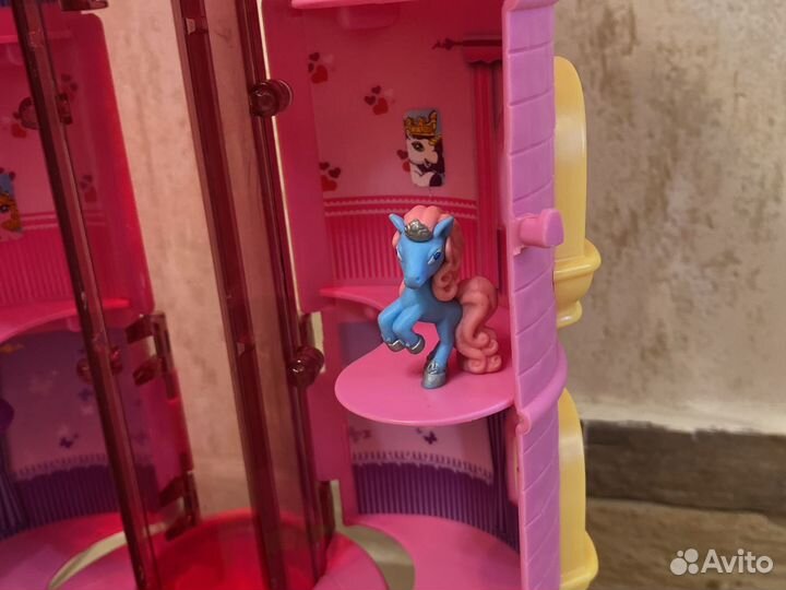 Замки для пони