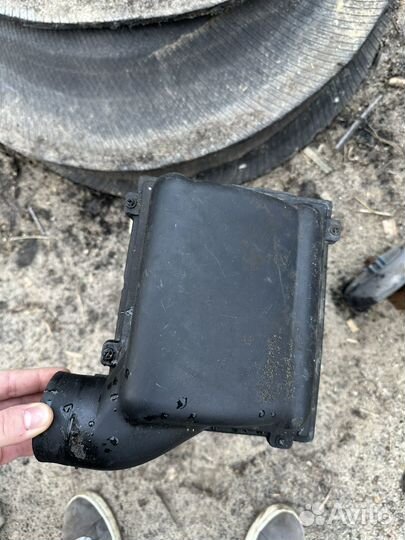 Корпус воздушного фильтра с патрубками пежо 206