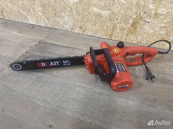 Продам электрическую пилу