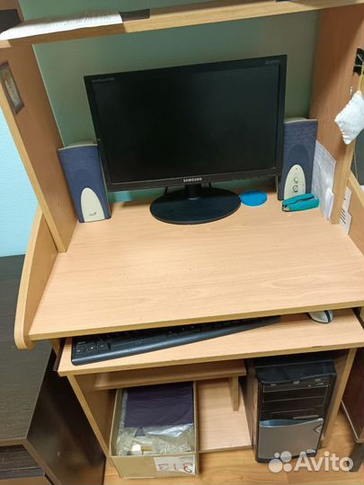 Компьютерный стол