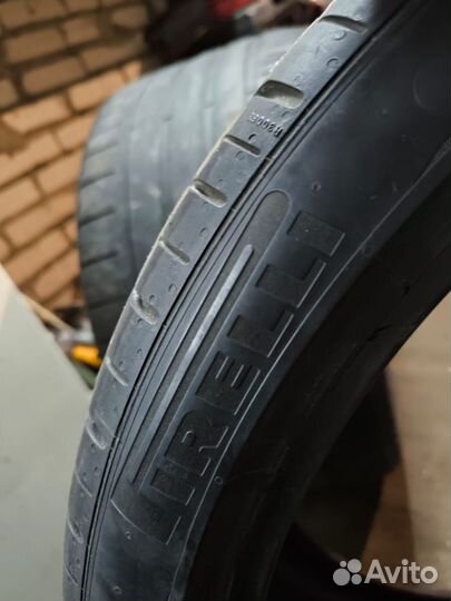 Pirelli P Zero Luxury Saloon 315/30 R21