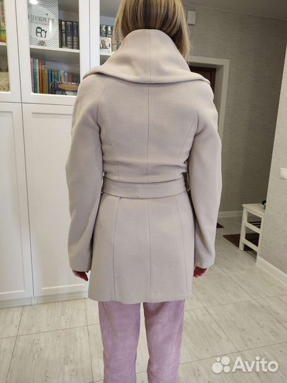 Пальто женское демисезонное размер 42
