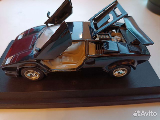 Модель Lamborghini Countach