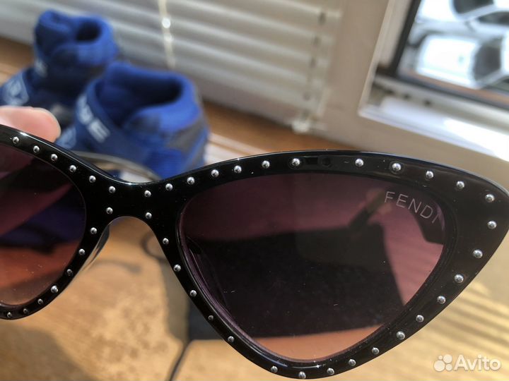 Солнцезащитные очки