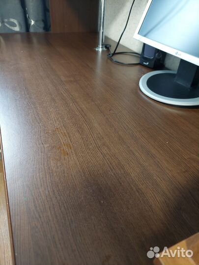 Компьютерный стол