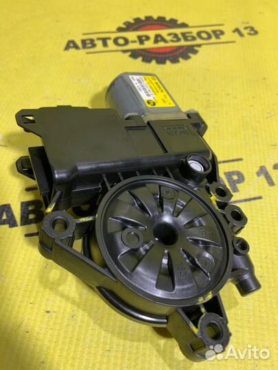 Моторчик стеклоподъемника передний правый Kia Ceed