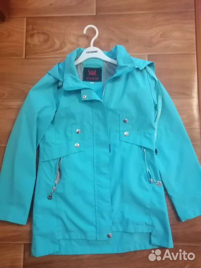 Ветровка для девочки